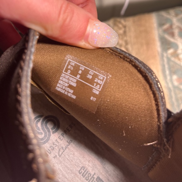 *EUC* Clark's Cloudsteppers Light Gold Booties - Picture 5 of 6